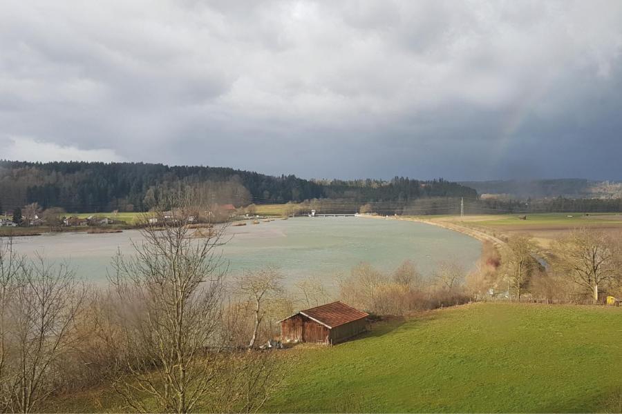 Stille X Weite - Hochwertige Wohnung Mit See-Panorama Kronburg Buitenkant foto